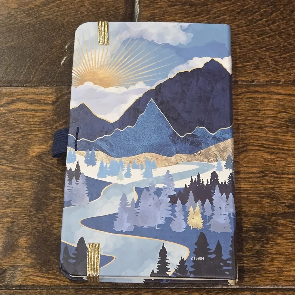 NWOT Hardback 3 Year Pocket Monthly Planner